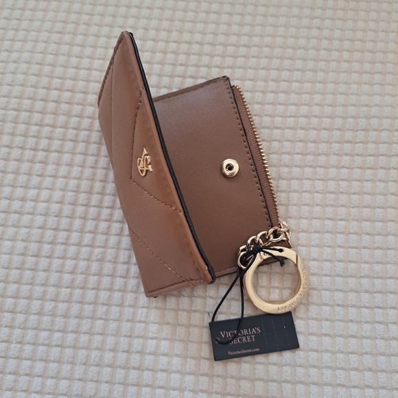 VICTORIA'S SECRET Tan Chevron Design Wallet Card Case Key Holder Coin Purse NWT - Picture 7 of 9